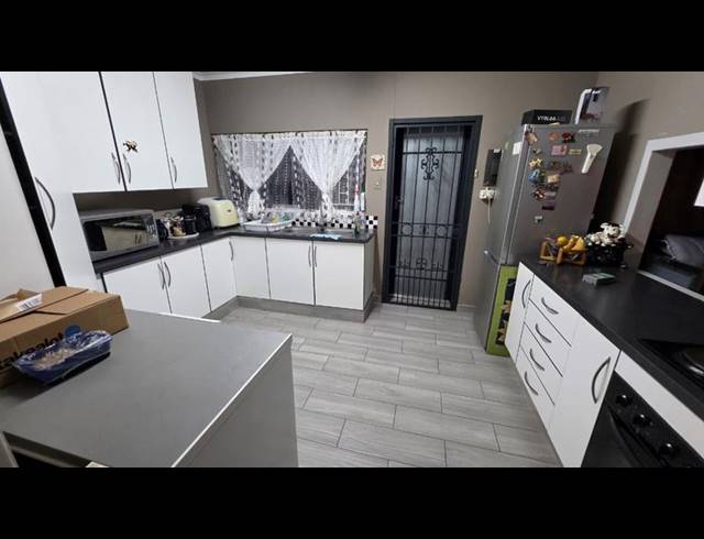 3 BEDROOM HOUSE FOR SALE IN MAGALIESKRUIN